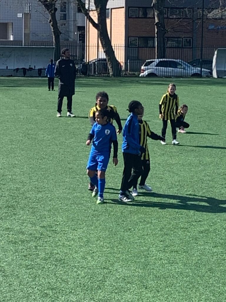 Le RC Saint-Denis en images : match, entraînement et vie du club