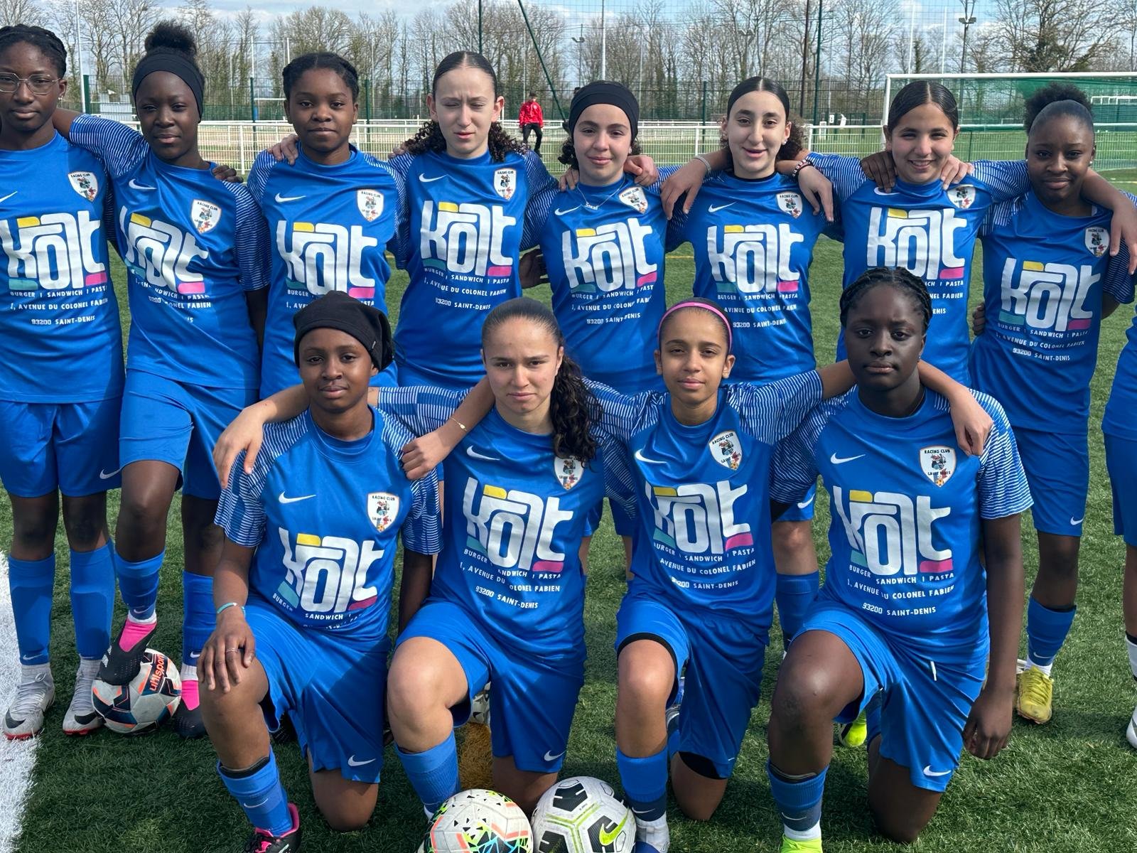 Une équipe du RC Saint-Denis en photo avant un match